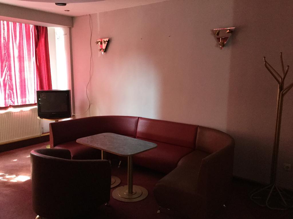 Hotel Amethyst Sofia Extérieur photo